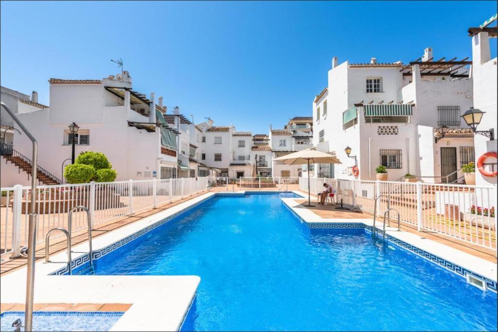 Apartamento Primera Linea De Playa Манільва Екстер'єр фото